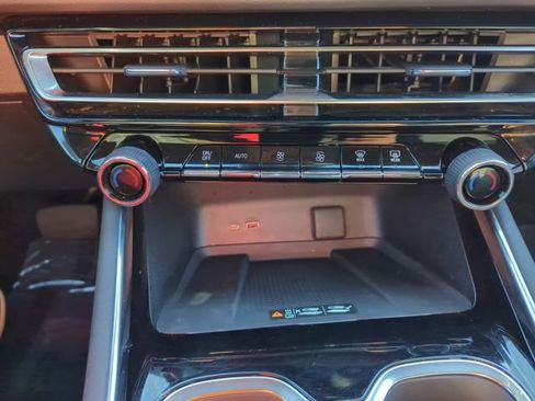 Used 2024 Chevrolet Traverse Z71 w/ Enhanced Driving Package image 22