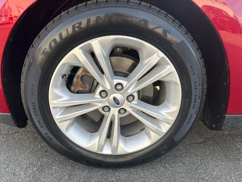 Used 2018 Ford Taurus SEL w/ Equipment Group 201A FWD image 9