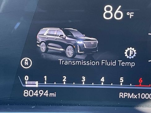 Used 2023 Cadillac Escalade ESV Premium Luxury AWD/4WD image 28