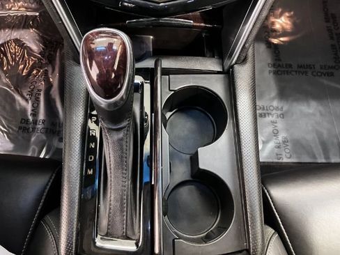 Used 2013 Cadillac XTS Premium image 37