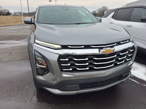 New 2026 Chevrolet Equinox LT w/ Convenience Package II image 2