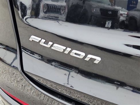 Used 2019 Ford Fusion SEL image 13