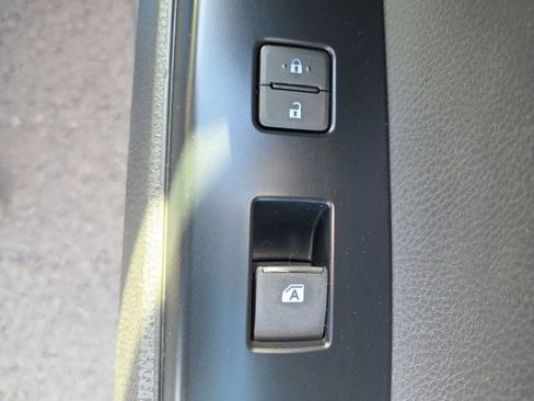 Used 2018 Toyota Camry XSE image 29