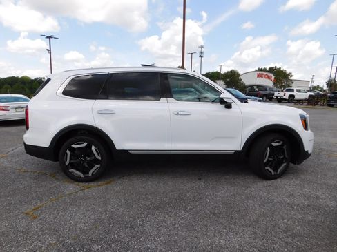 Used 2023 Kia Telluride S w/ S Sunroof Package AWD/4WD image 4