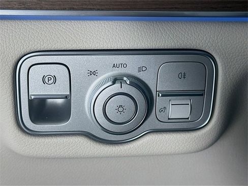 New 2026 Mercedes-Benz GLE 450 4MATIC image 9