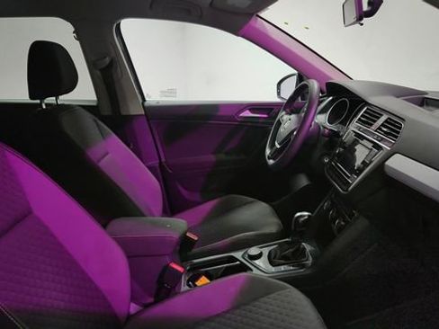 Used 2021 Volkswagen Tiguan S image 21