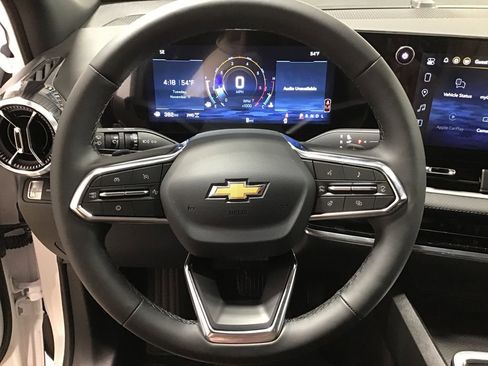 New 2026 Chevrolet Equinox LT image 23