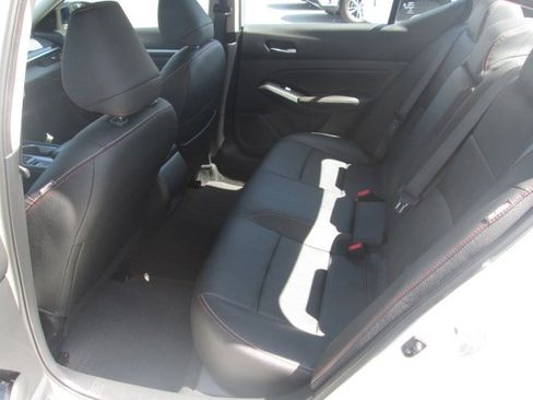 Used 2024 Nissan Altima 2.5 SR w/ SR Premium Package image 12