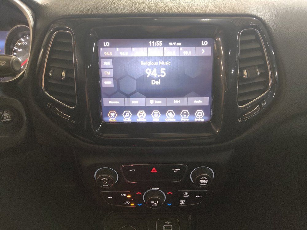 Used 2020 Jeep Compass Limited AWD/4WD image 25