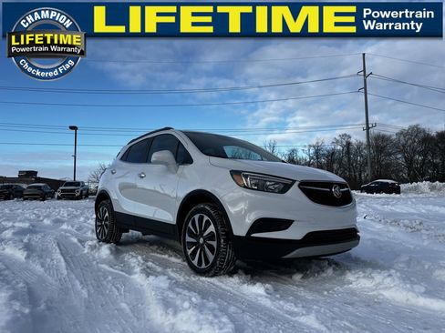 Certified 2022 Buick Encore Preferred w/ Safety Package image 5