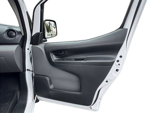 Used 2019 Nissan NV200 S FWD image 17