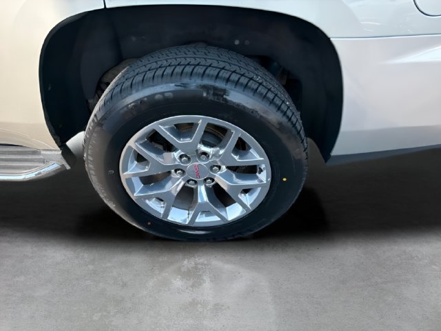 Used 2016 GMC Yukon SLT w/ Open Road Package AWD/4WD image 10