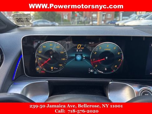 Used 2021 Mercedes-Benz GLB 250 4MATIC w/ Premium Package image 35