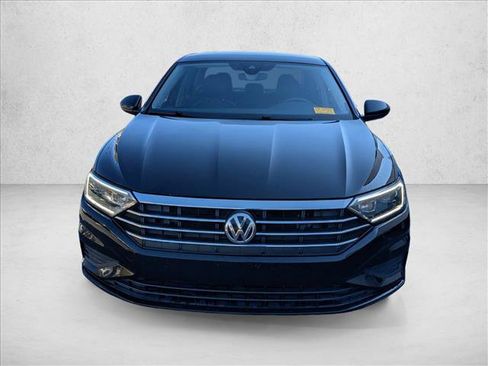 Used 2019 Volkswagen Jetta SEL w/ Cold Weather Package image 5