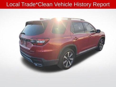 Used 2023 Honda Pilot Touring image 5