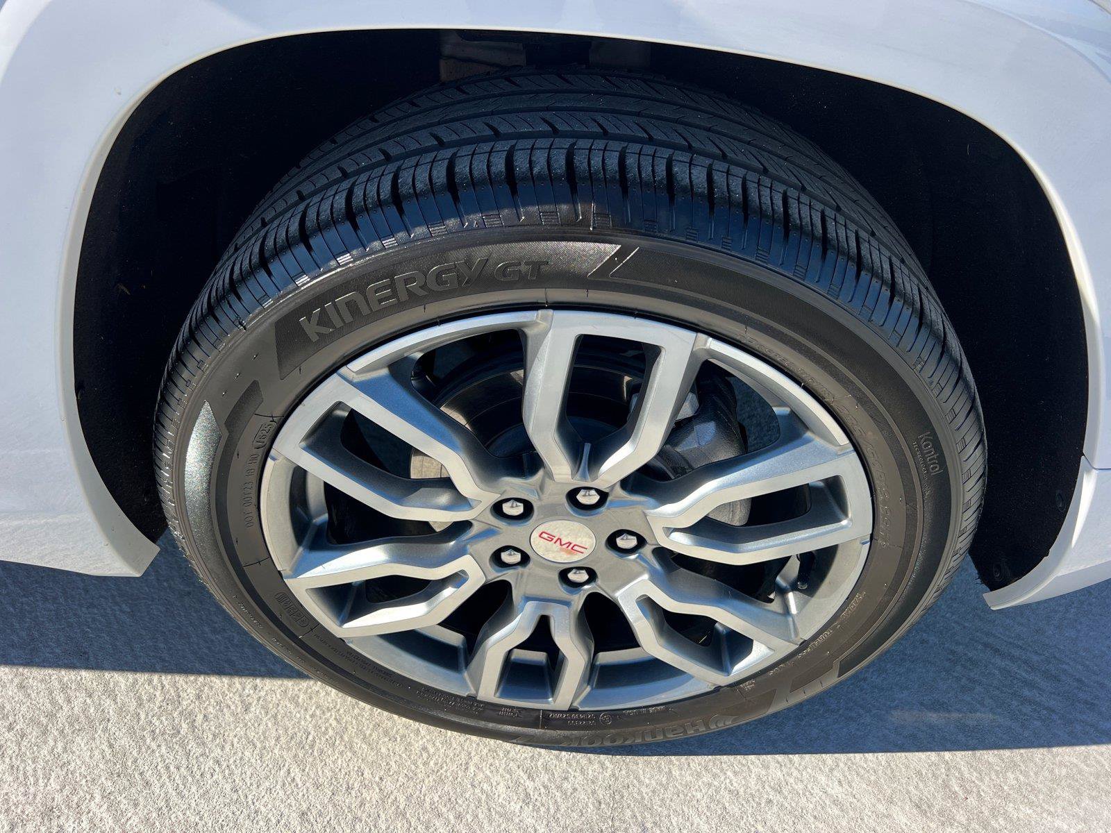 Used 2024 GMC Terrain Denali AWD/4WD image 12