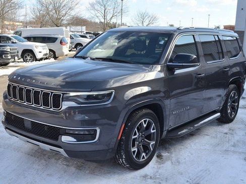 Used 2024 Jeep Wagoneer Series III image 3