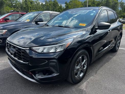 Used 2023 Ford Escape ST-Line w/ Tech Pack #1 FWD image 2
