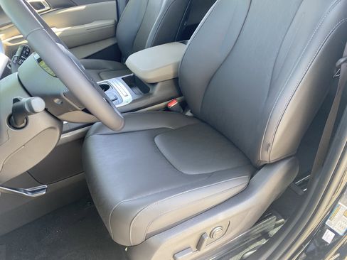 New 2026 Kia Carnival image 18