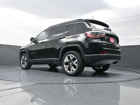 Used 2018 Jeep Compass Limited w/ Navigation Group AWD/4WD image 34