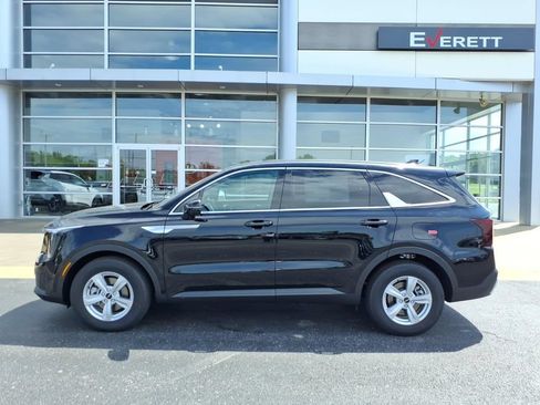 New 2026 Kia Sorento LX FWD image 4