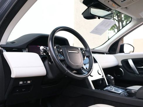 Used 2020 Land Rover Discovery Sport SE image 20