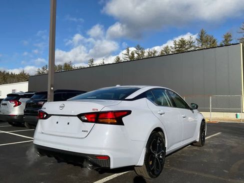 New 2025 Nissan Altima 2.5 SR image 4