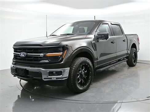 Used 2024 Ford F150 XLT w/ Equipment Group 302A MID image 3