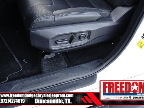 Used 2024 Toyota Tundra Limited w/ Power Package AWD/4WD image 34