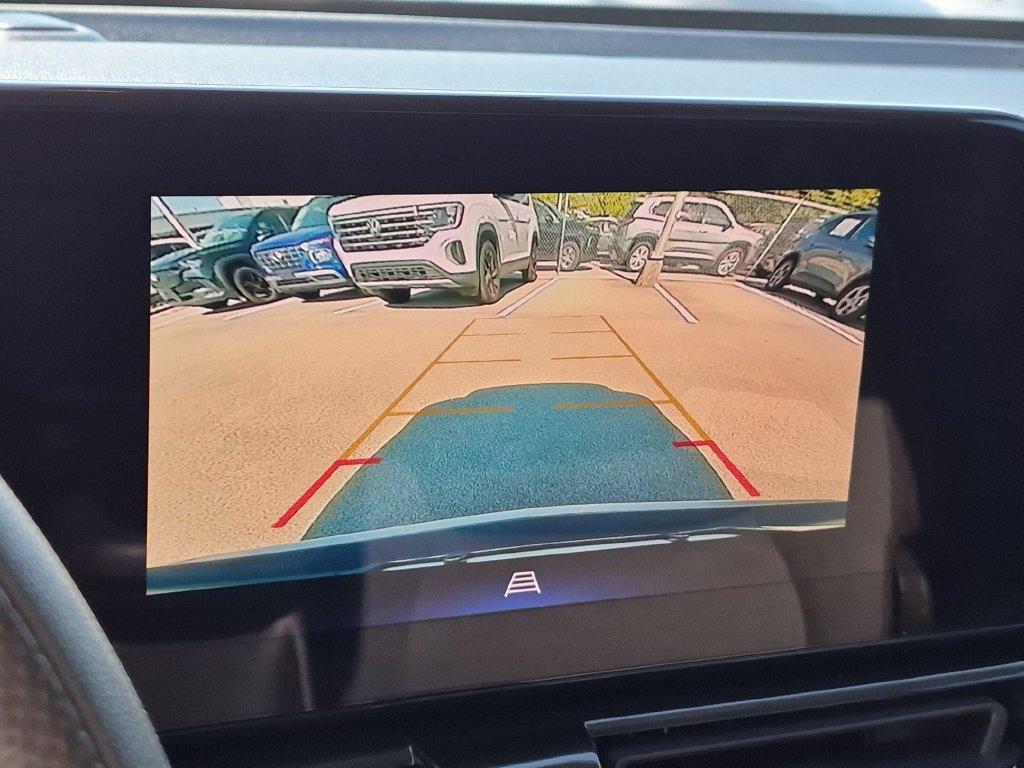 Used 2025 Chevrolet TrailBlazer LT AWD/4WD image 16