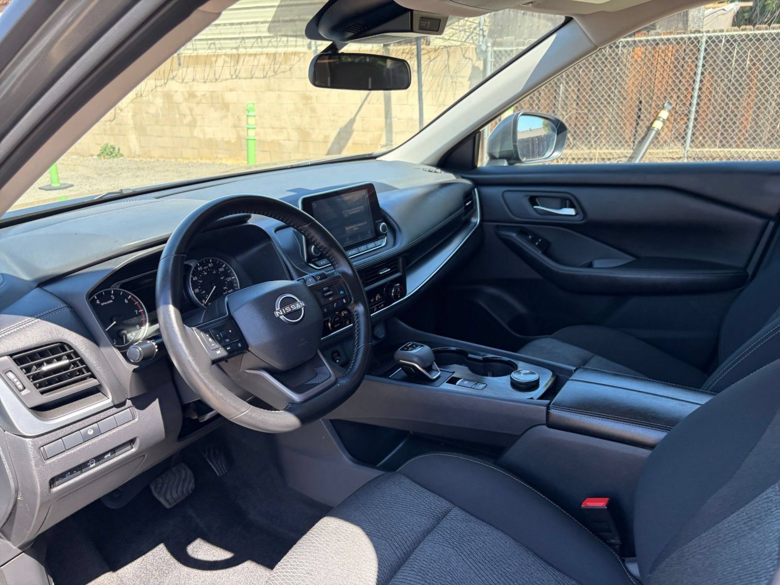 Used 2025 Nissan Rogue SV AWD/4WD image 35