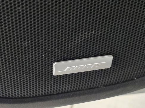 Used 2021 GMC Acadia Denali w/ Denali Technology Package image 10