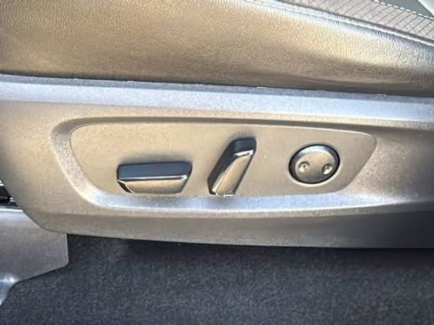 Used 2024 Nissan Pathfinder SL image 30