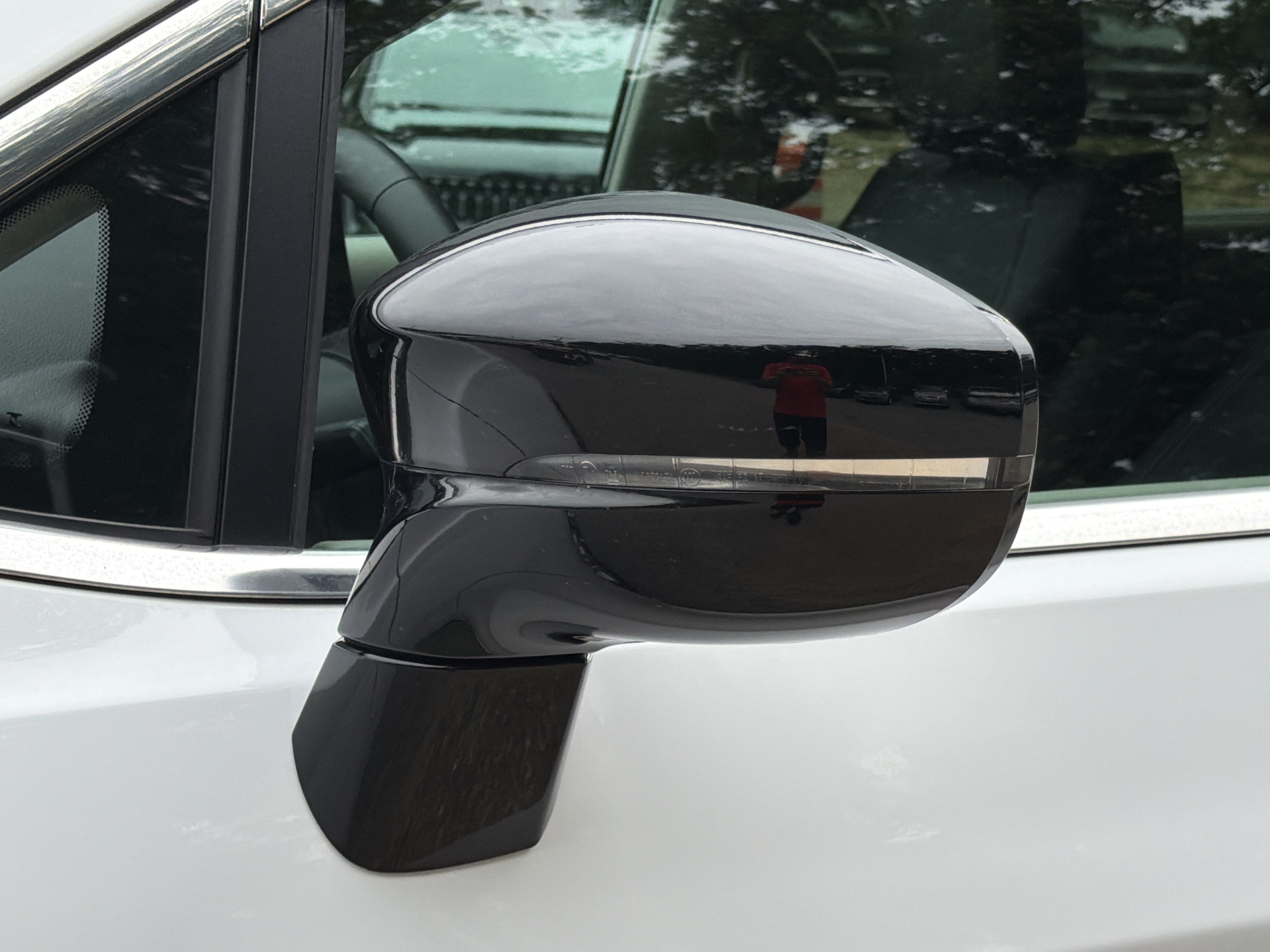 Used 2024 Chrysler Pacifica Touring-L FWD image 32