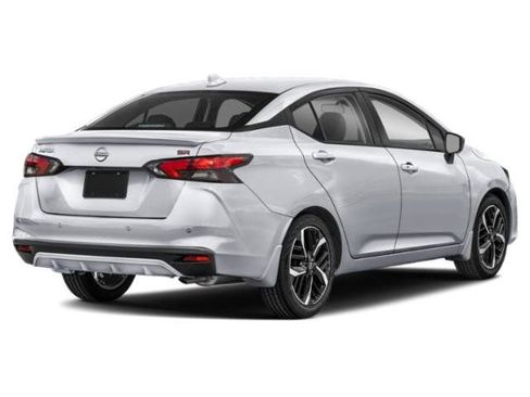 Used 2024 Nissan Versa SR FWD image 5