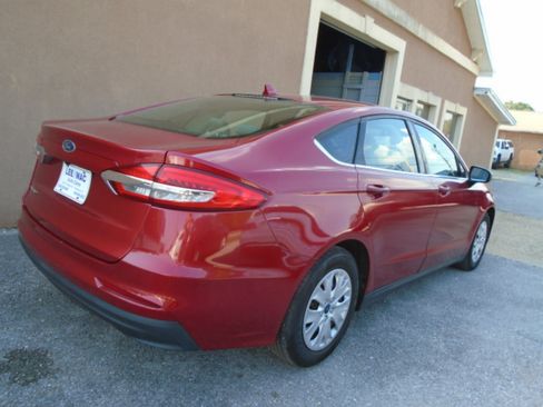Used 2020 Ford Fusion S image 2