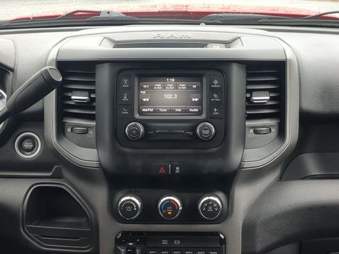 Used 2022 RAM 5500 Tradesman w/ Chrome Appearance Group image 16