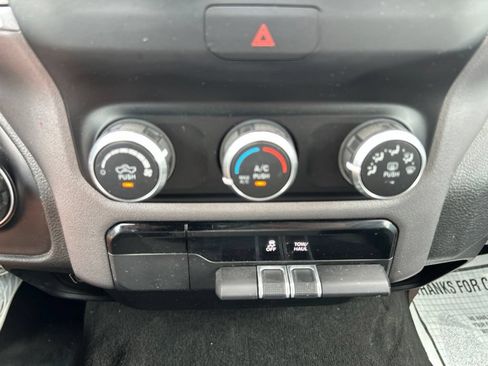 Used 2022 RAM 1500 Big Horn RWD image 17