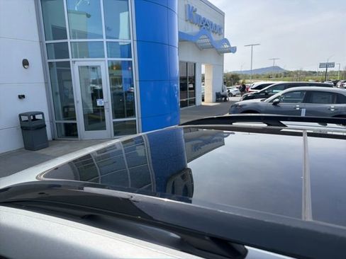 Used 2024 Chevrolet Equinox Premier image 4