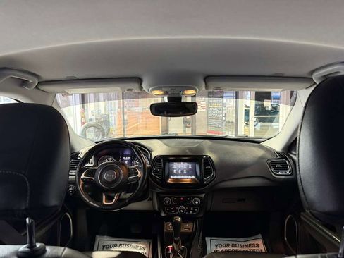 Used 2019 Jeep Compass Latitude FWD image 21