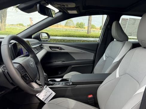 New 2026 Toyota Camry SE image 23