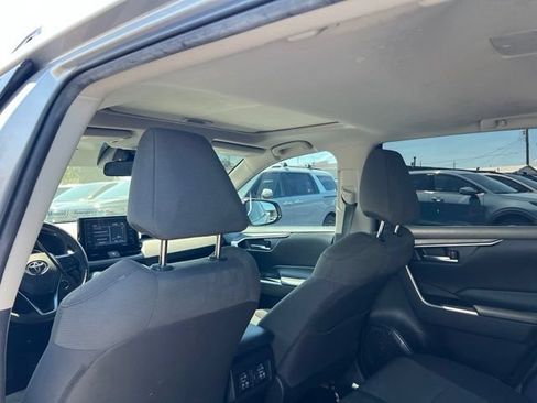 Used 2022 Toyota RAV4 XLE w/ Convenience Package AWD/4WD image 9
