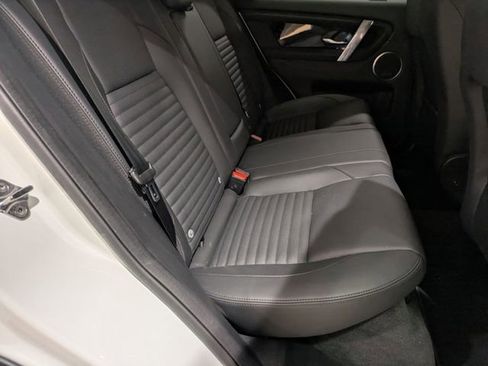 Used 2025 Land Rover Discovery Sport S image 17