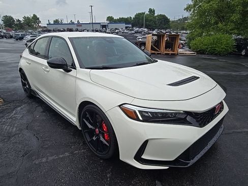 Used 2024 Honda Civic Type R image 1