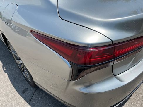 Used 2023 Lexus LS 500 F Sport w/ Cold Weather Package (CK) RWD image 41