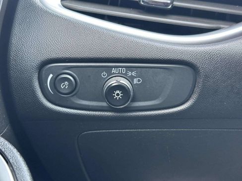 Used 2023 Chevrolet Malibu LT FWD image 30