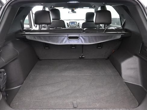Used 2022 Chevrolet Equinox RS w/ LPO, Cargo Package AWD/4WD image 15