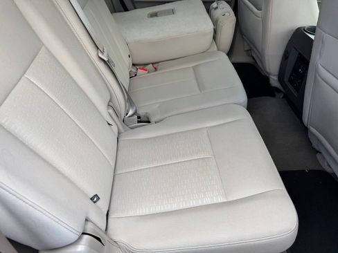 Used 2011 Ford Expedition XLT RWD image 17