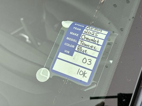 Used 2025 Chevrolet Traverse LT image 26