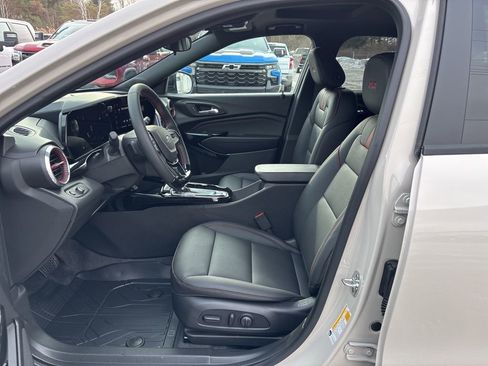 New 2026 Chevrolet Trax RS w/ Sunroof Package image 8